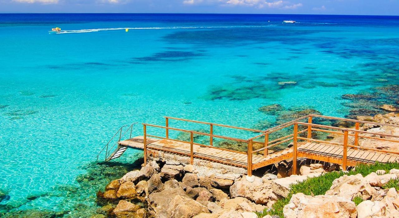 Limegrove Holiday Apartment プロタラス エクステリア 写真