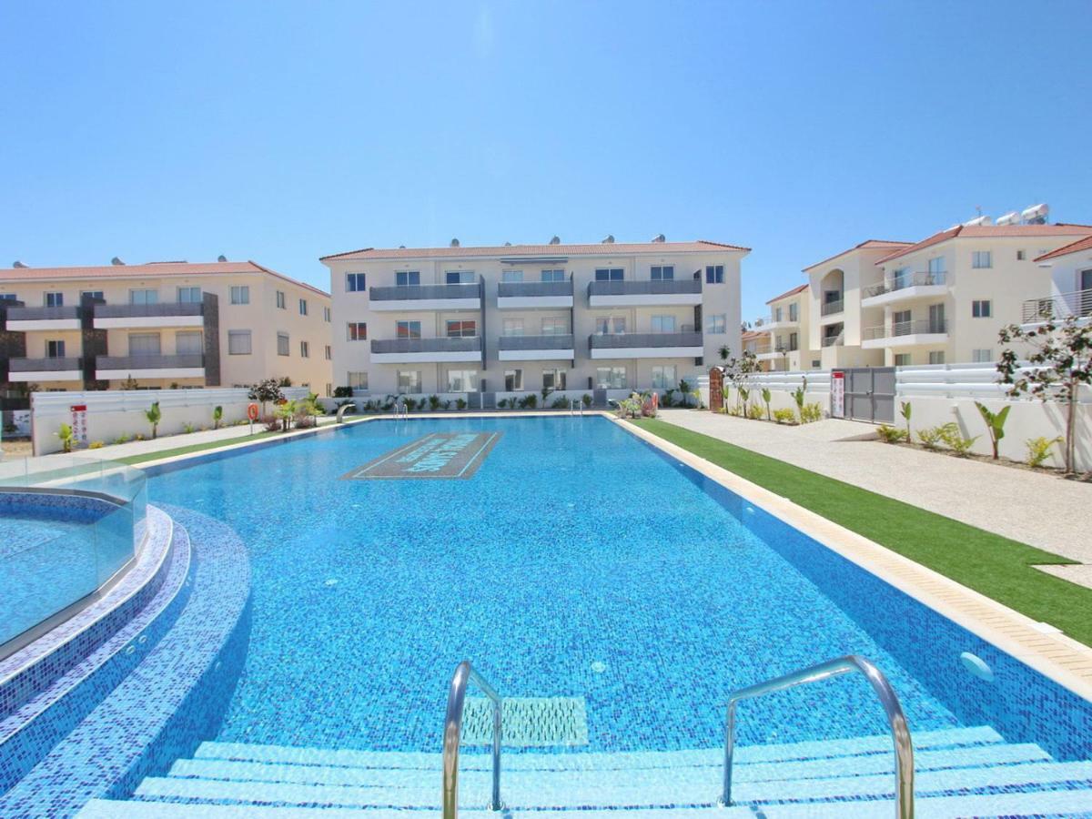 Limegrove Holiday Apartment プロタラス エクステリア 写真